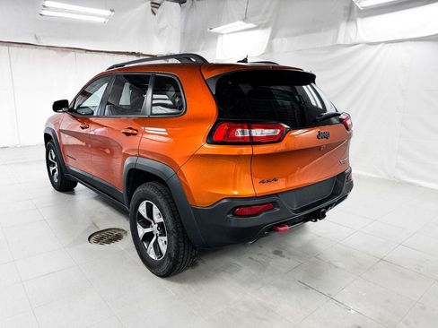 Used 2015 Jeep Cherokee Trailhawk w/ Comfort/Convenience Group AWD/4WD image 4