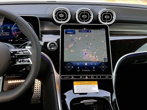 New 2026 Mercedes-Benz GLC 300 image 9