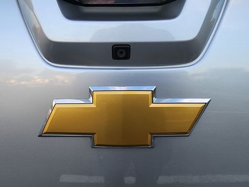 Used 2013 Chevrolet Avalanche LT image 11