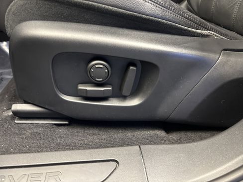 Used 2020 Land Rover Range Rover Evoque SE image 13