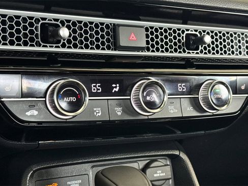 Certified 2025 Honda Civic Sport image 18