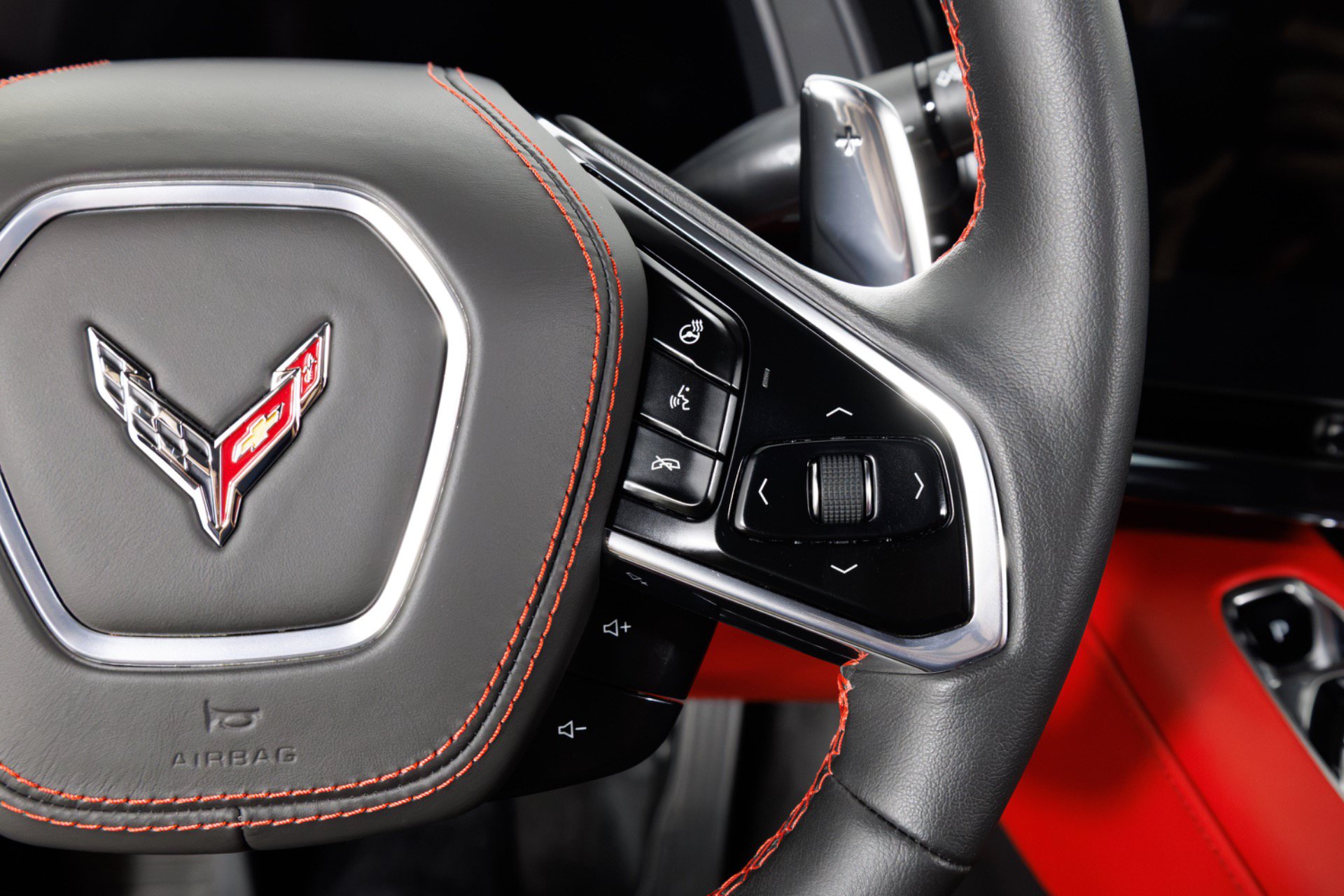 Used 2024 Chevrolet Corvette Stingray Premium Cpe w/ Z51 Performance Package RWD image 27