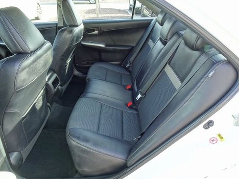 Used 2013 Toyota Camry SE image 14
