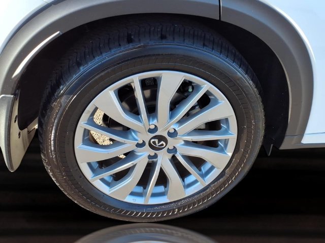 Certified 2023 INFINITI QX50 Luxe FWD image 27