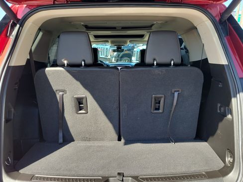 Used 2022 GMC Acadia Denali w/ Denali Ultimate Package FWD image 18