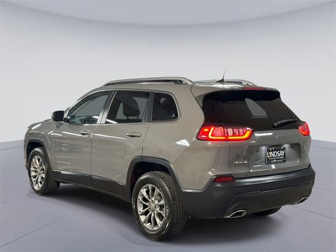 Used 2020 Jeep Cherokee Latitude Plus w/ Cold Weather Group image 9