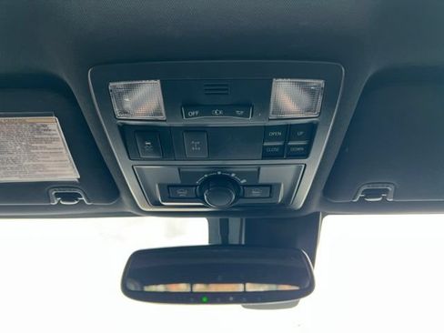 Used 2019 Toyota Tacoma TRD Off-Road AWD/4WD image 23
