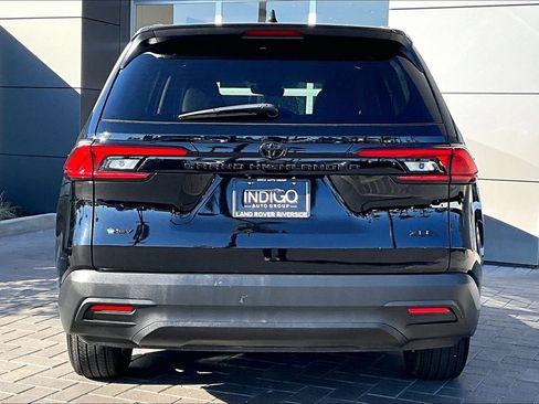 Used 2025 Toyota Grand Highlander XLE FWD image 4