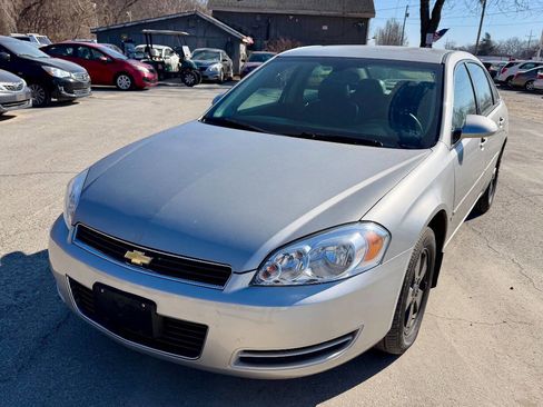 Used 2008 Chevrolet Impala LT w/ Luxury Edition Package image 2