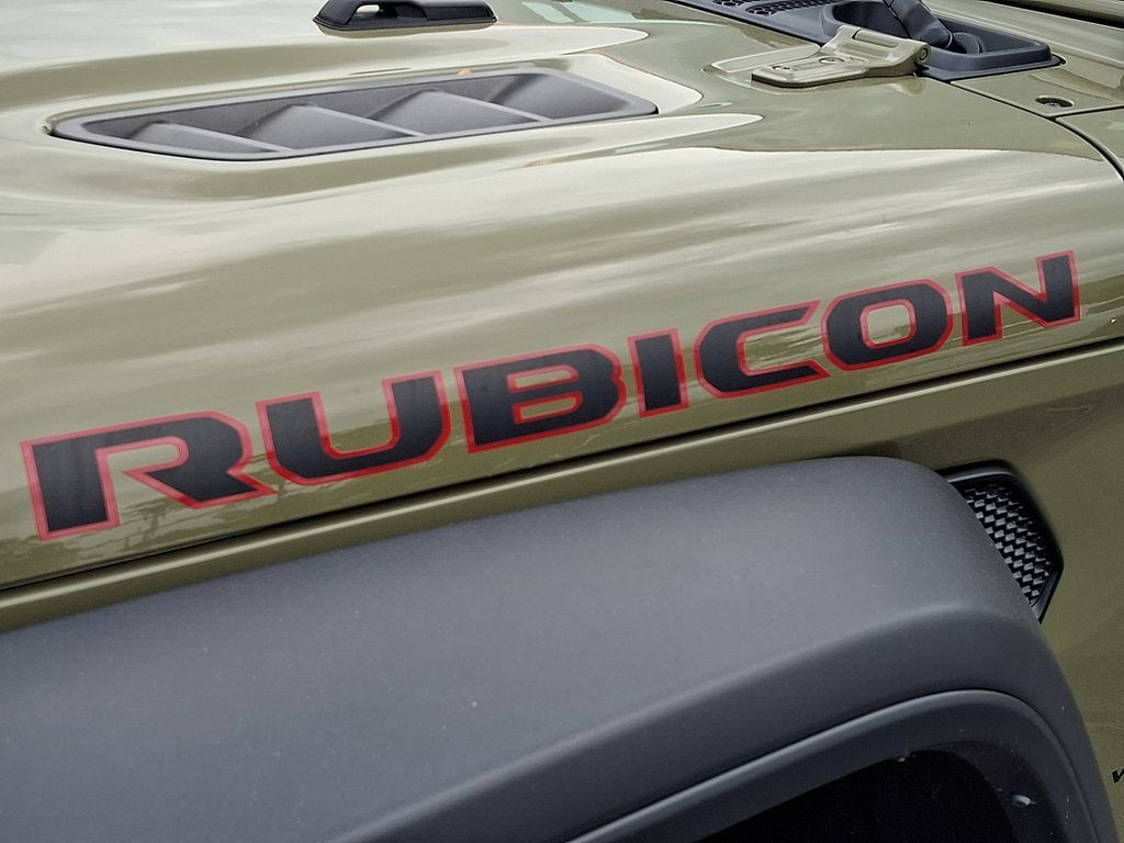 Certified 2025 Jeep Wrangler Unlimited Rubicon AWD/4WD image 29