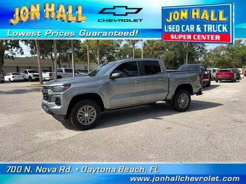 Used 2024 Chevrolet Colorado LT RWD image 3