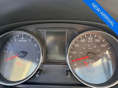 Used 2012 Nissan Rogue S AWD/4WD image 9
