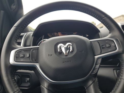 Used 2024 RAM 2500 Big Horn w/ Sport Appearance Package image 10