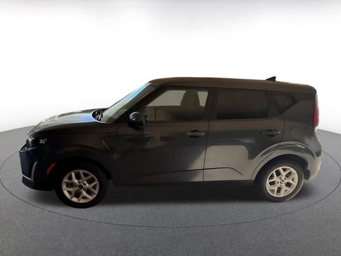Used 2025 Kia Soul LX w/ LX Technology Package image 8