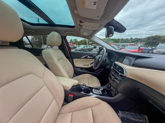 Used 2018 INFINITI QX30 Premium w/ Cargo Package AWD/4WD image 21