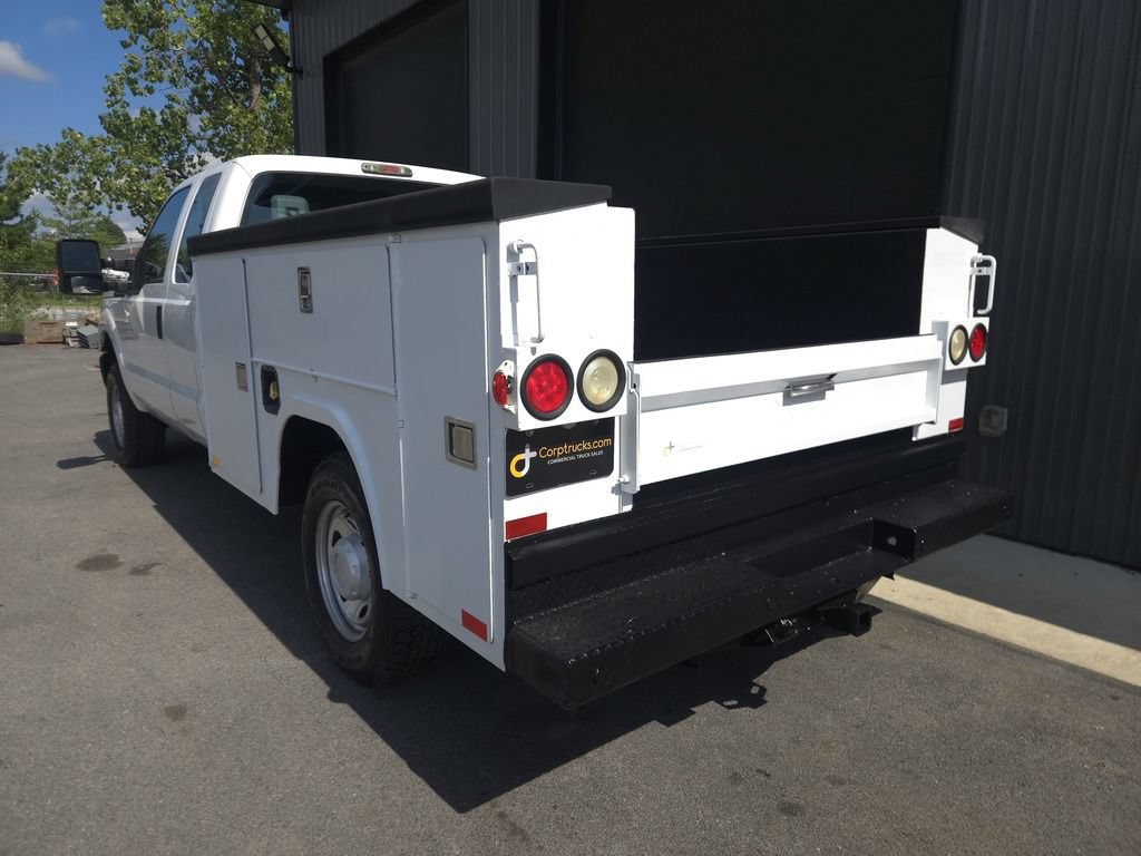 Used 2015 Ford F250 XL w/ Power Equipment Group AWD/4WD image 3
