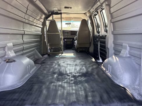 Used 2019 Chevrolet Express 2500 w/ Driver Convenience Package RWD image 19