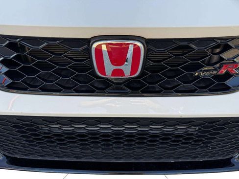 Used 2025 Honda Civic Type R image 12