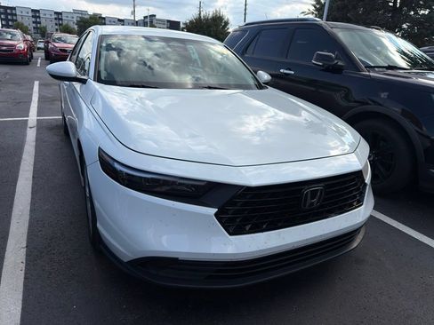 Used 2023 Honda Accord LX image 5