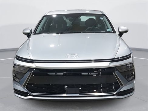 Certified 2025 Hyundai Sonata SEL image 2