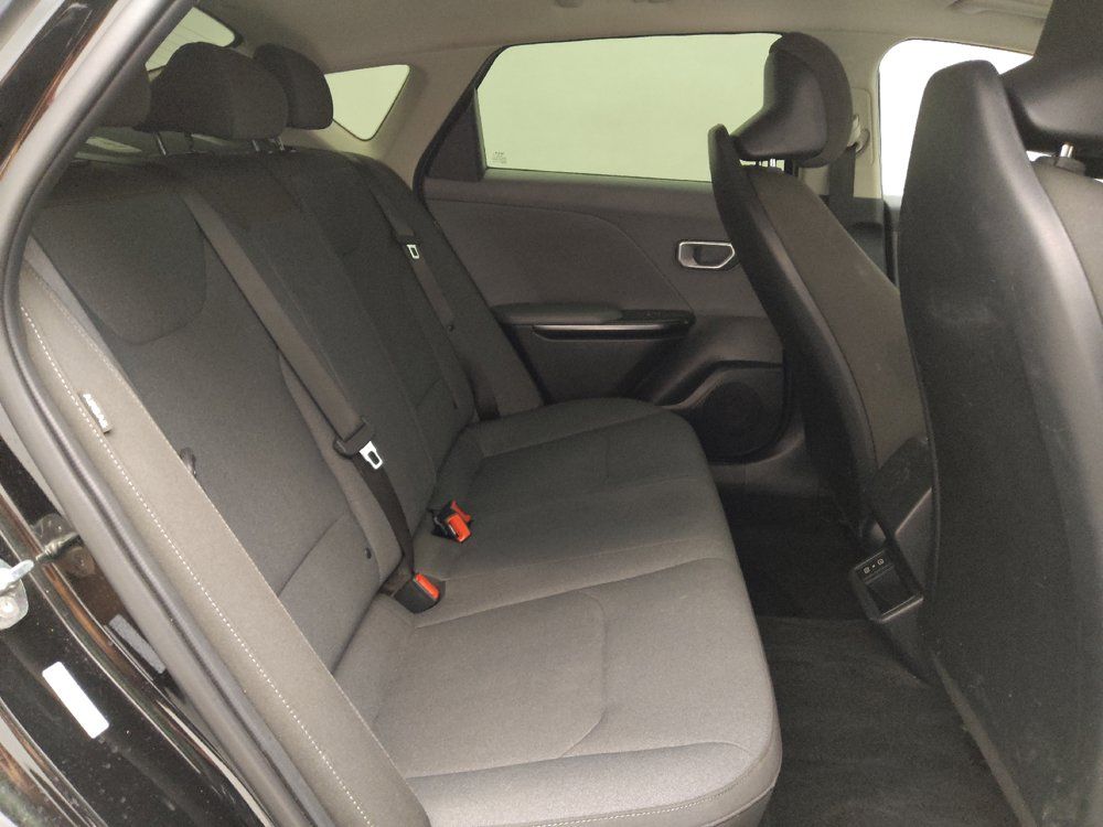 Used 2025 Kia K4 FWD image 19