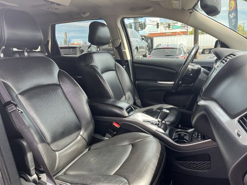 Used 2017 Dodge Journey GT w/ Flexible Seating Group image 21