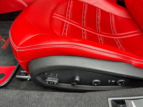 Used 2017 Ferrari 488 Spider image 14