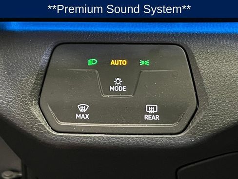 Used 2025 Volkswagen ID.4 Pro RWD image 16