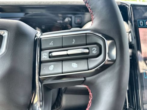 New 2026 GMC Yukon AT4 Ultimate w/ LPO, Floor Liner Package AWD/4WD image 32