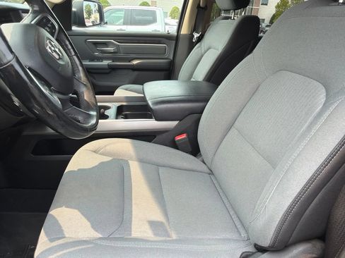 Used 2019 RAM 1500 Big Horn AWD/4WD image 5