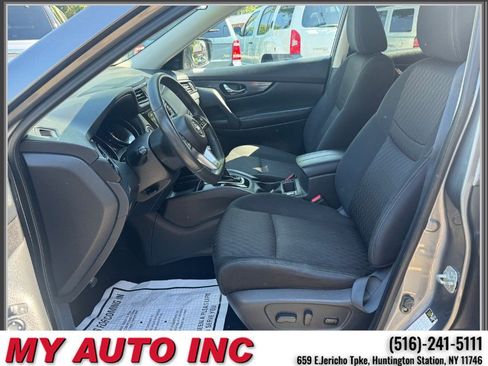 Used 2018 Nissan Rogue SV AWD/4WD image 27