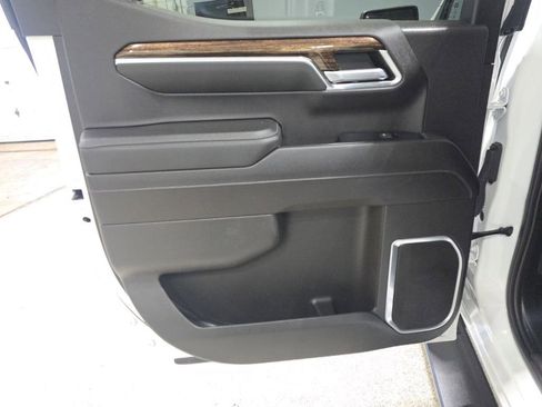 Used 2023 GMC Sierra 1500 Elevation w/ LPO, Elevation Black Package image 15