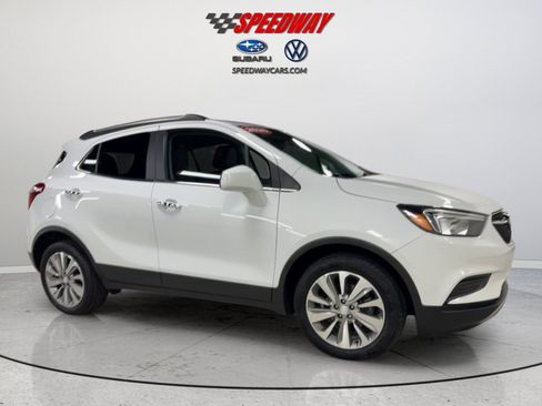 Used 2020 Buick Encore Preferred FWD image 3