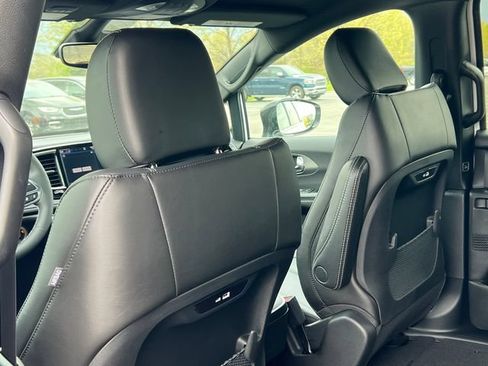 New 2027 Chrysler Pacifica Select AWD/4WD image 36