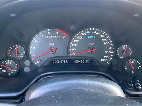 Used 1999 Chevrolet Corvette Convertible w/ Memory Pkg image 22