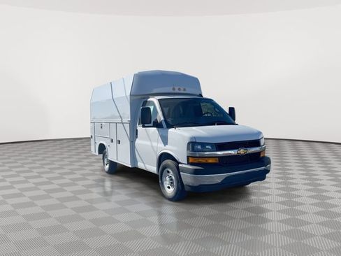 New 2025 Chevrolet Express 3500 w/ Power Convenience Package RWD image 2
