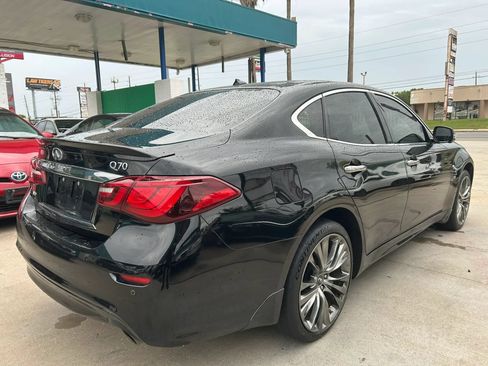 Used 2017 INFINITI Q70 3.7 AWD/4WD image 5