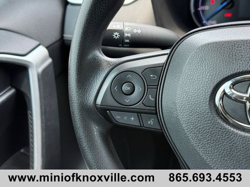Used 2024 Toyota RAV4 LE AWD/4WD image 21