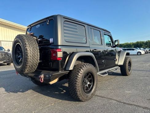 Used 2018 Jeep Wrangler Unlimited Rubicon AWD/4WD image 8
