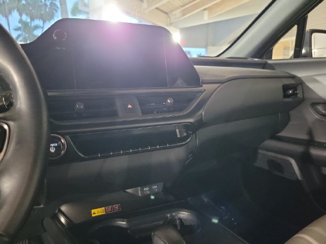 Used 2025 Lexus UX 300h FWD w/ Accessory Package (Z2) image 21