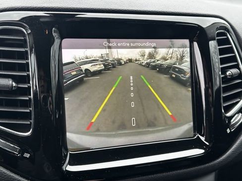 Used 2020 Jeep Compass Limited image 22