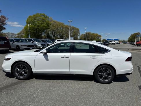 Used 2025 Honda Accord EX-L image 2
