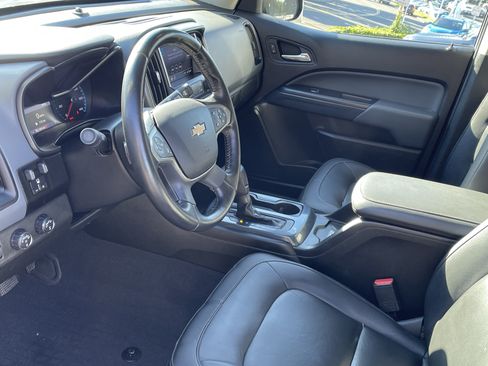 Used 2019 Chevrolet Colorado Z71 w/ Z71 Midnight Edition AWD/4WD image 8