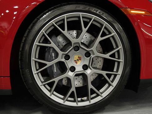 Certified 2025 Porsche 911 Carrera RWD image 9