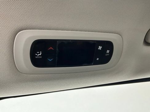 Used 2024 Chrysler Voyager LX FWD image 15