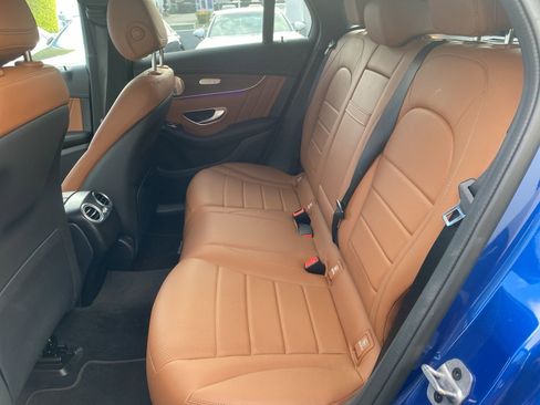 Used 2023 Mercedes-Benz GLC 300 4MATIC Coupe image 9