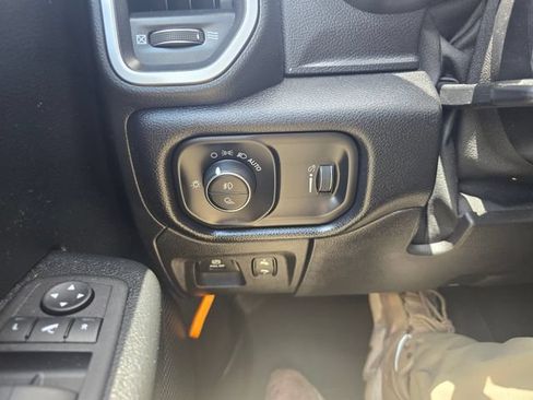 Used 2020 RAM 1500 Big Horn AWD/4WD image 15