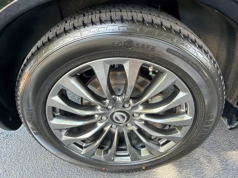 Used 2021 Nissan Armada Platinum w/ Captain's Chairs Package RWD image 17