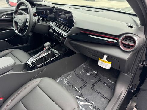 New 2026 Chevrolet Trax RS w/ Driver Confidence Package FWD image 6