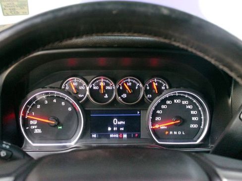 Used 2019 Chevrolet Silverado 1500 LTZ w/ Z71 Off-Road Package AWD/4WD image 18